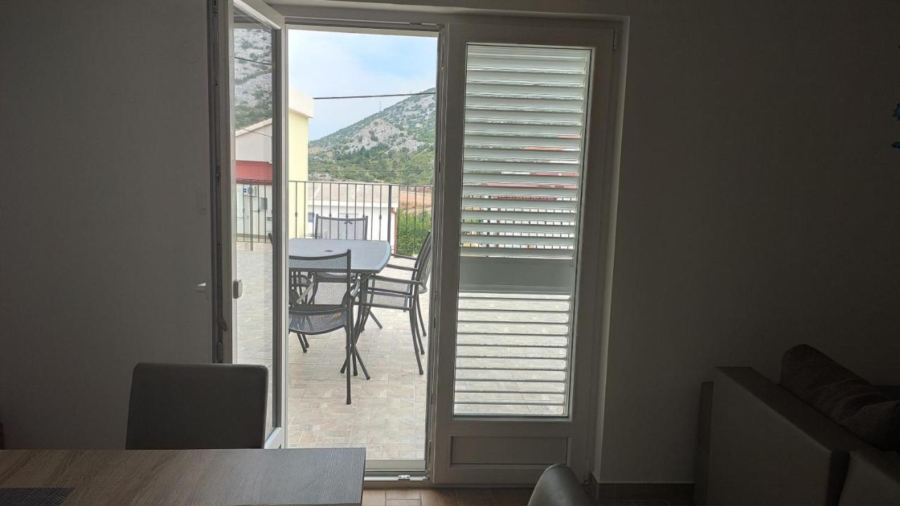 Apartmani Andrea Karlobag Kültér fotó